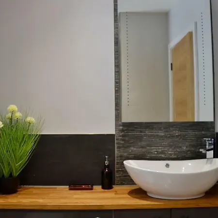 Stylish Three Bed House - Clifton Village, 度假居 布里斯托